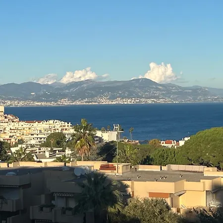 Apartment La Perle De Les Pins